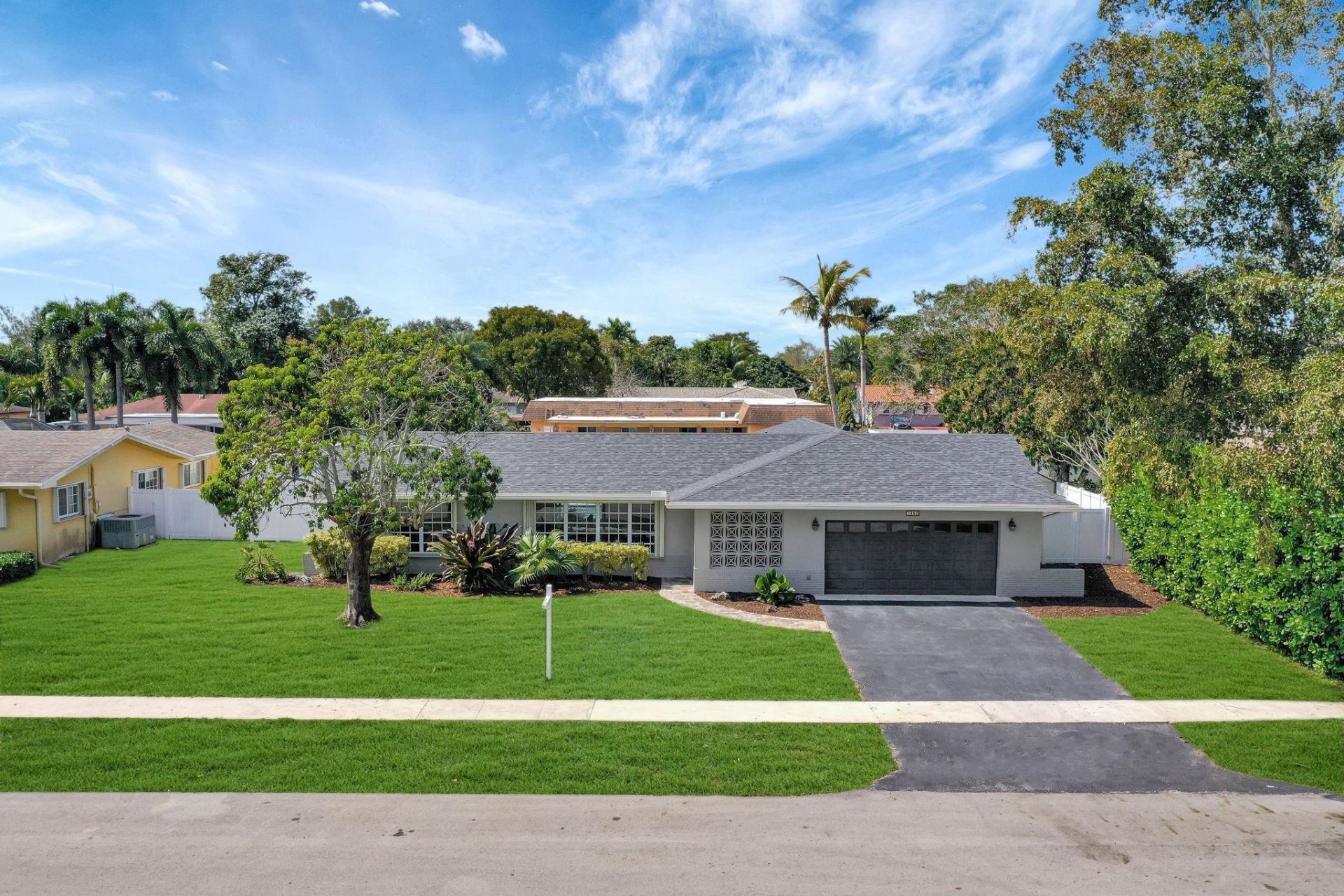 1251 SW 67th Avenue, Plantation, FL 33317 Photo