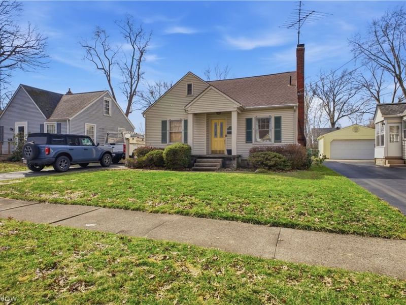 696 Meadowbrook Avenue SE, Warren, OH 44484 Photo 2