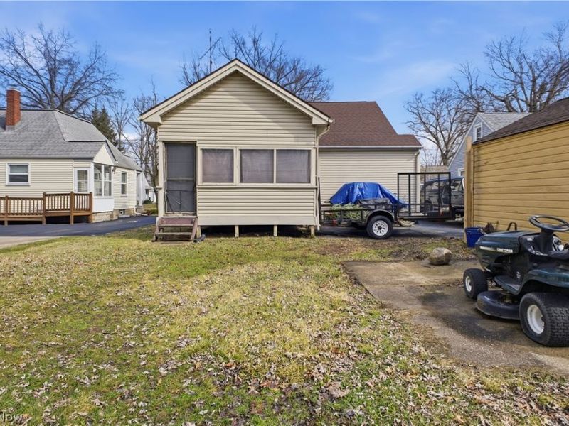 696 Meadowbrook Avenue SE, Warren, OH 44484 Photo 5