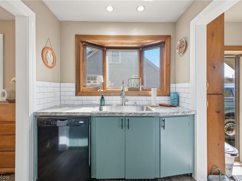 696 Meadowbrook Avenue SE, Warren, OH 44484 Photo 9