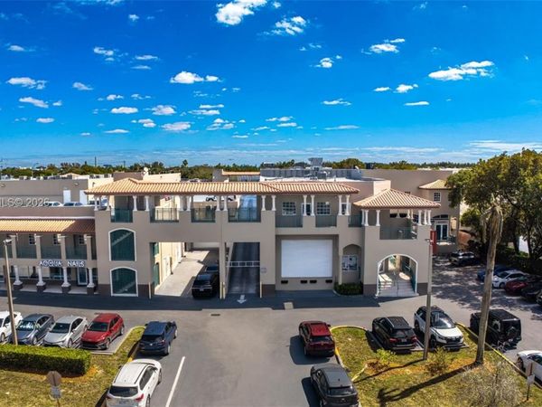 10200 NW 25th St, Doral, FL 33172