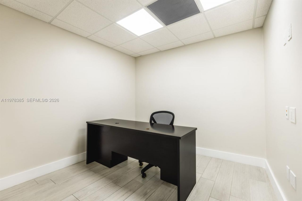 10200 NW 25th St, Doral, FL 33172 Photo