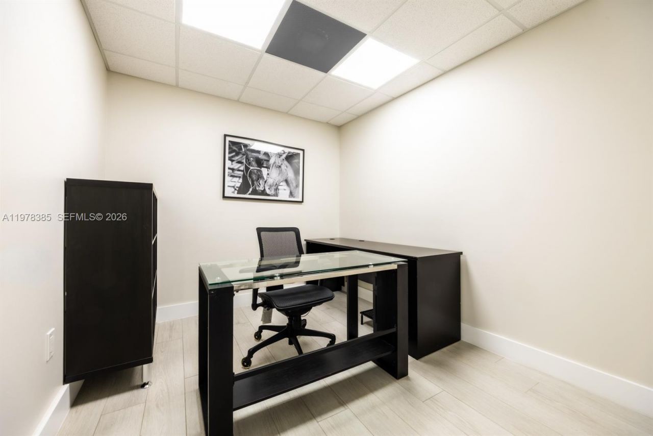 10200 NW 25th St, Doral, FL 33172 Photo