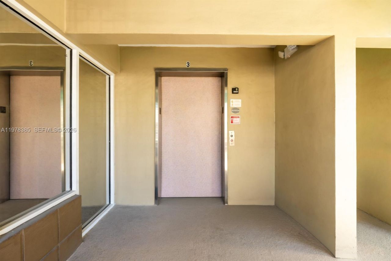 10200 NW 25th St, Doral, FL 33172 Photo