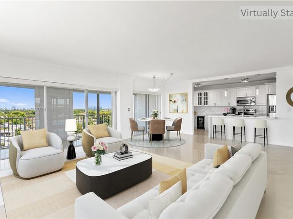 3850 Washington St, Unit 816, Hollywood, FL 33021
