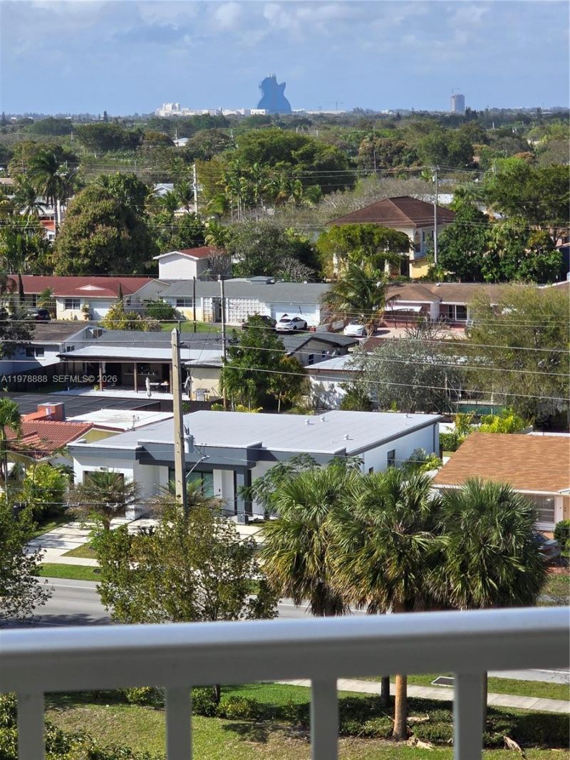 3850 Washington St , Unit 816, Hollywood, FL 33021 Photo