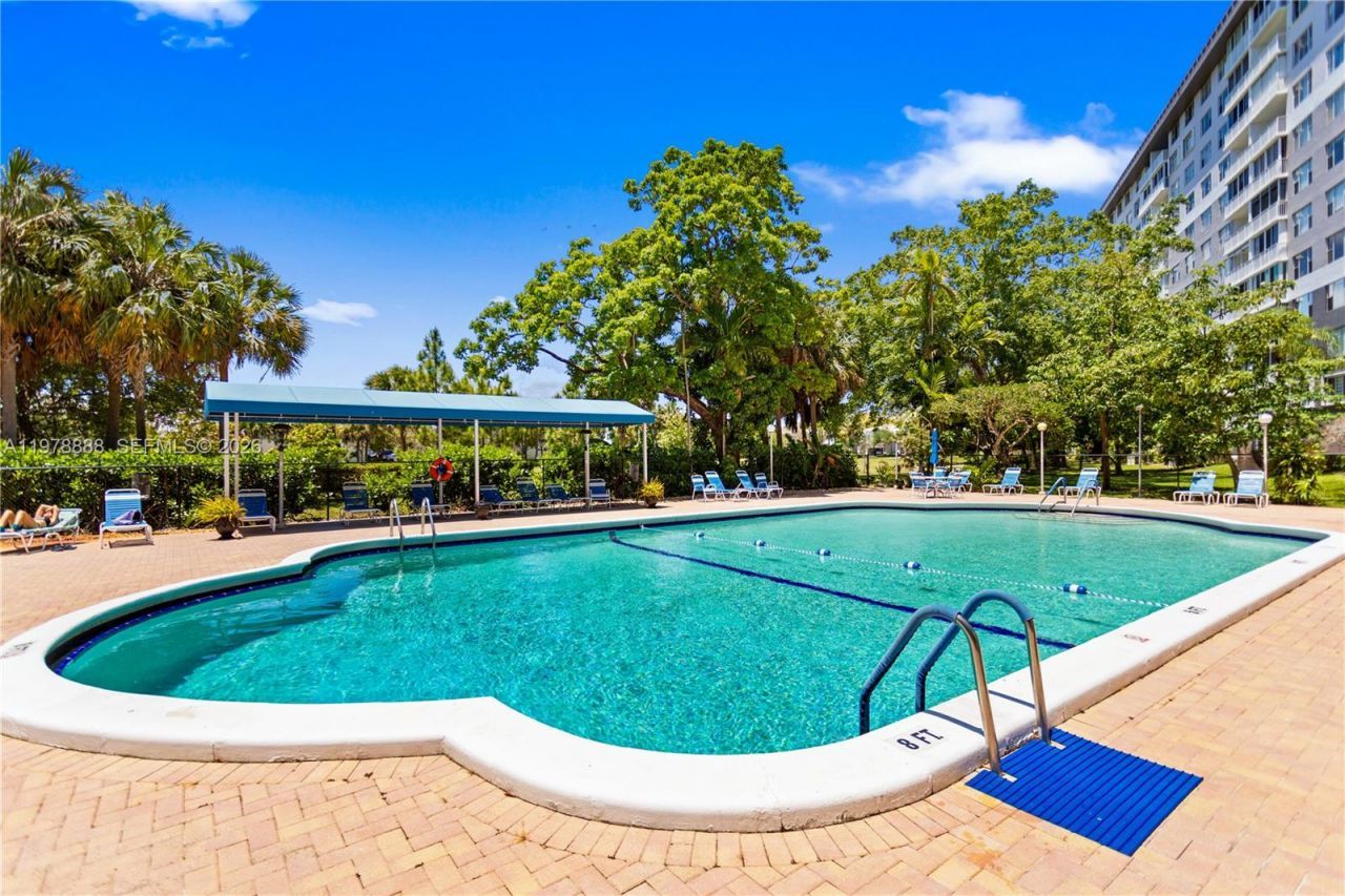 3850 Washington St, Unit 816, Hollywood, FL 33021 Photo