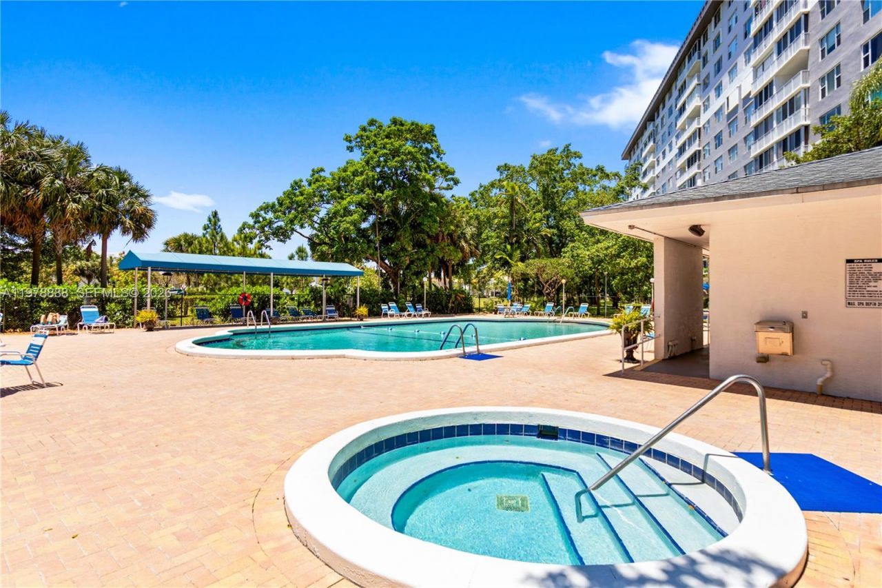 3850 Washington St, Unit 816, Hollywood, FL 33021 Photo