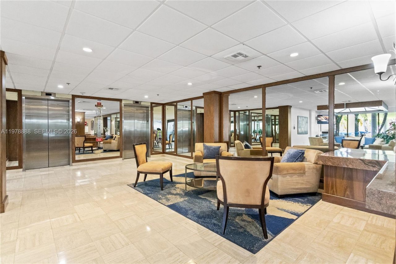 3850 Washington St, Unit 816, Hollywood, FL 33021 Photo