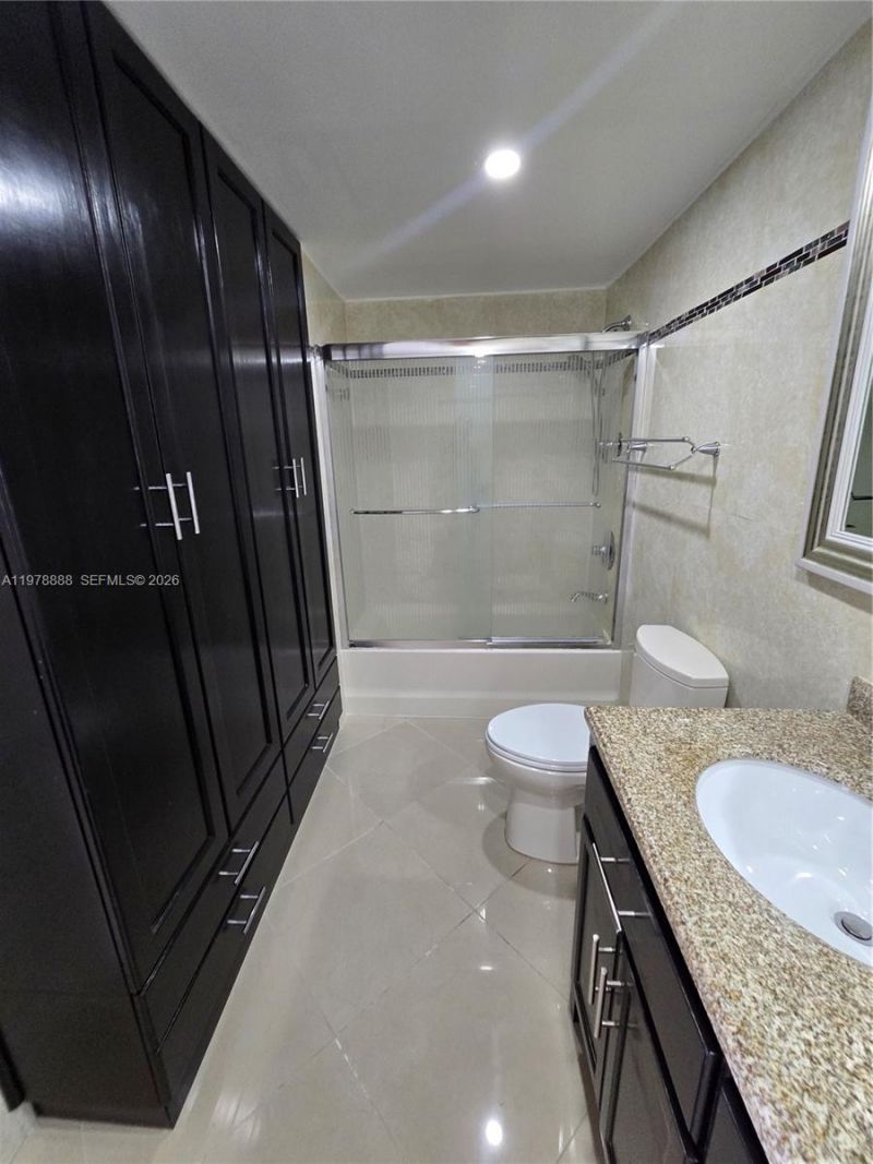 3850 Washington St , Unit 816, Hollywood, FL 33021 Photo