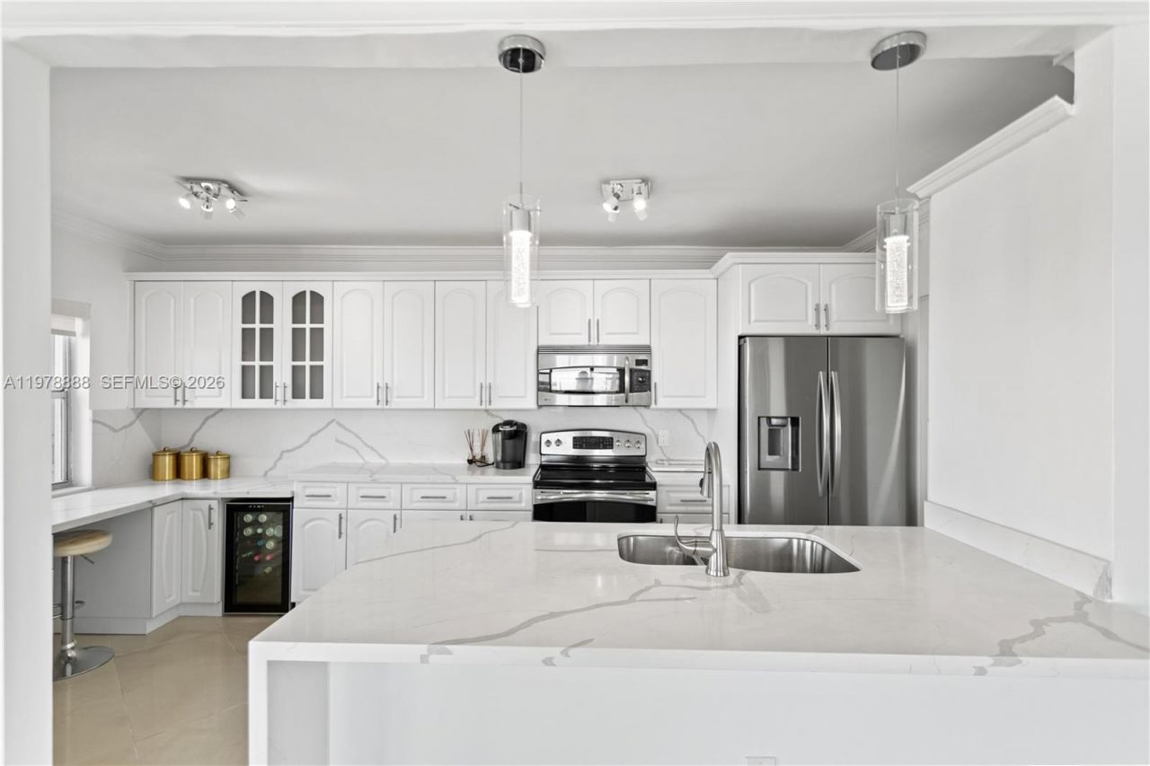 3850 Washington St, Unit 816, Hollywood, FL 33021 Photo