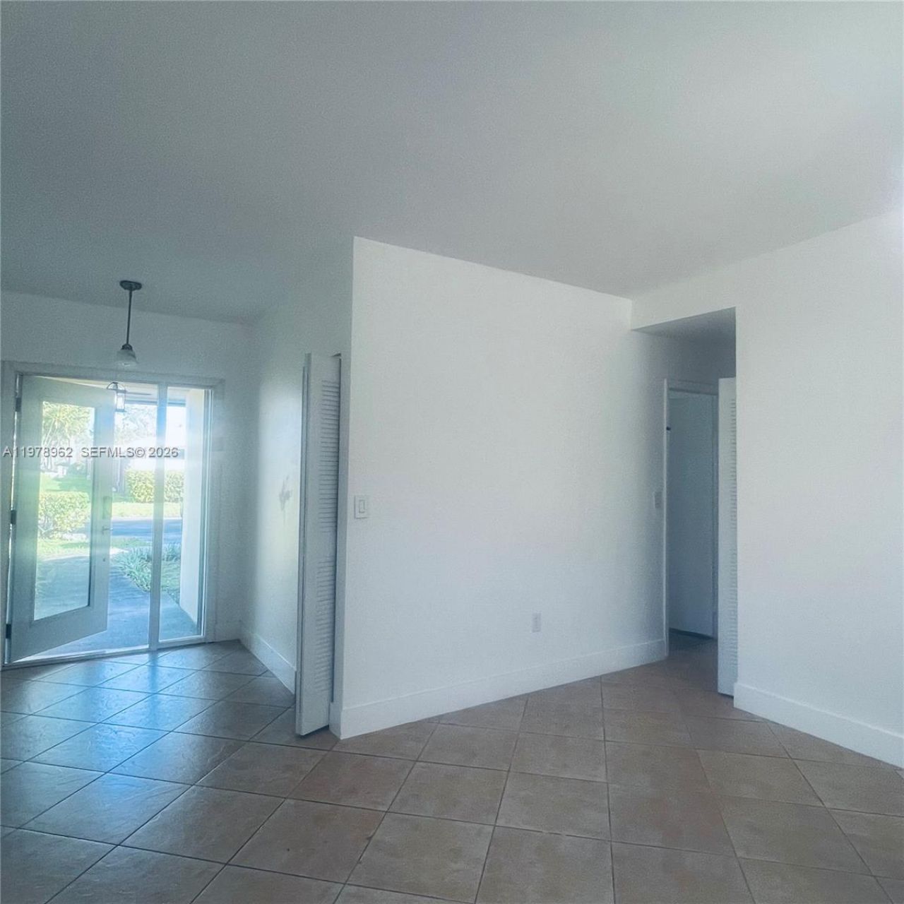 6618 NW 188th Ln, Miami, FL 33015 Photo