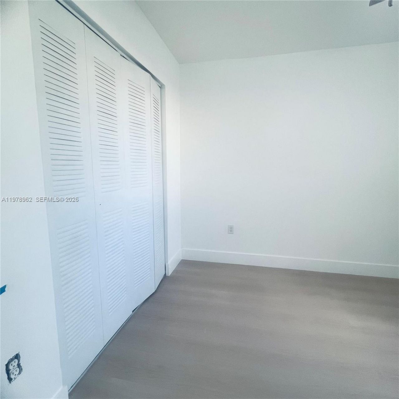 6618 NW 188th Ln, Miami, FL 33015 Photo