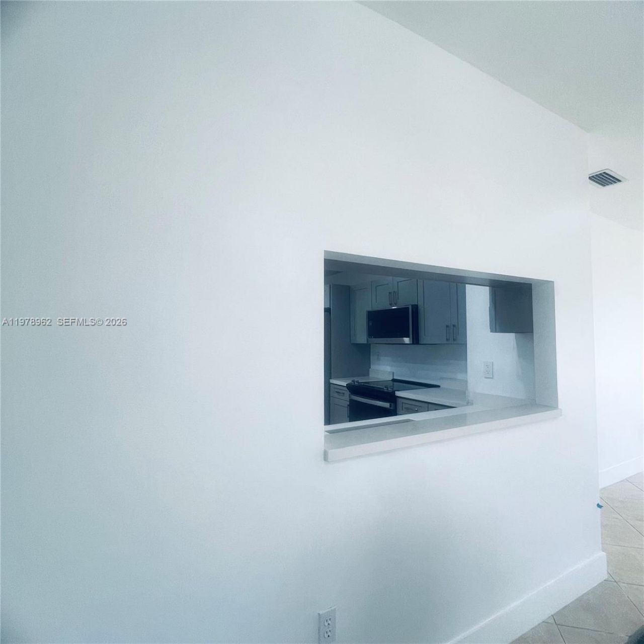 6618 NW 188th Ln, Miami, FL 33015 Photo