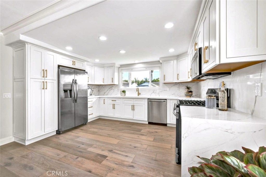 9301 Portsmouth Drive, Huntington Beach, CA 92646 Main Photo