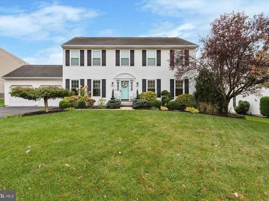 366 Buckingham Circle , Harleysville, PA 19438 Main Photo