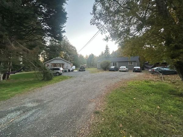 2550 Sooke River Rd , Sooke, BC V9Z 0X8