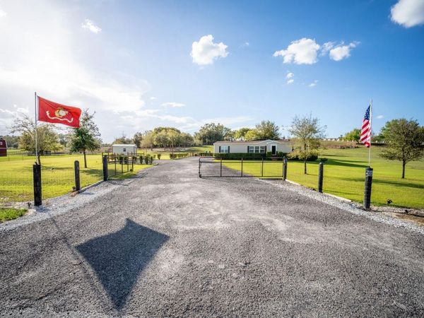 8013 SERGEANT PEPPER DR , HOWEY IN THE HILLS, FL 34737