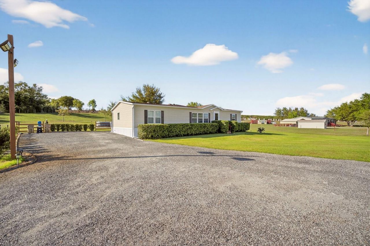 8013 Sergeant Pepper Dr, Howey in the Hills, FL 34737 Photo