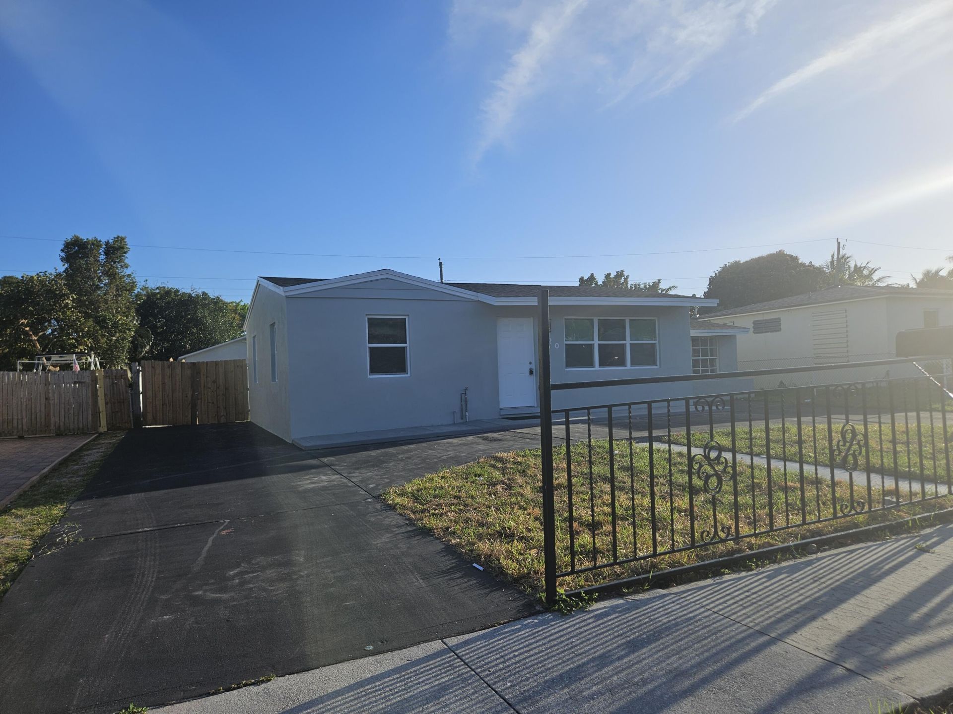 720 Locust Street, West Palm Beach, FL 33405 Photo