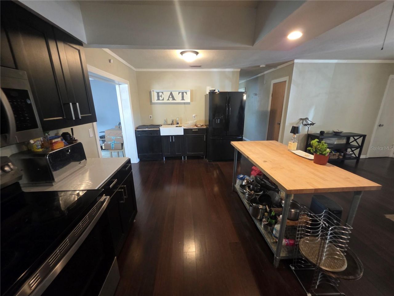 1015 Rhodes Avenue, Sarasota, FL 34237 Photo