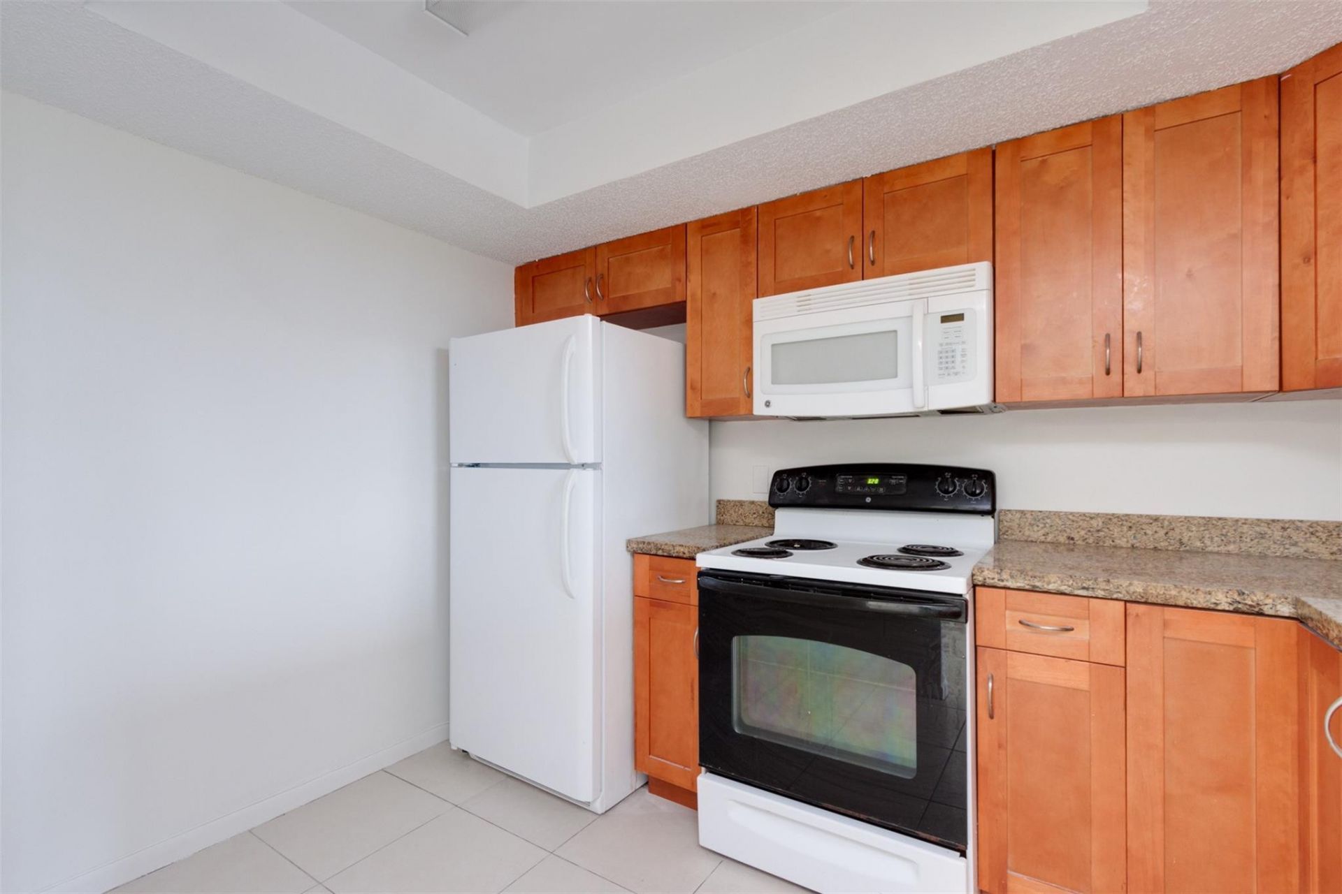 5550 NW 44th Street, Unit 506, Fort Lauderdale, FL 33319 Photo
