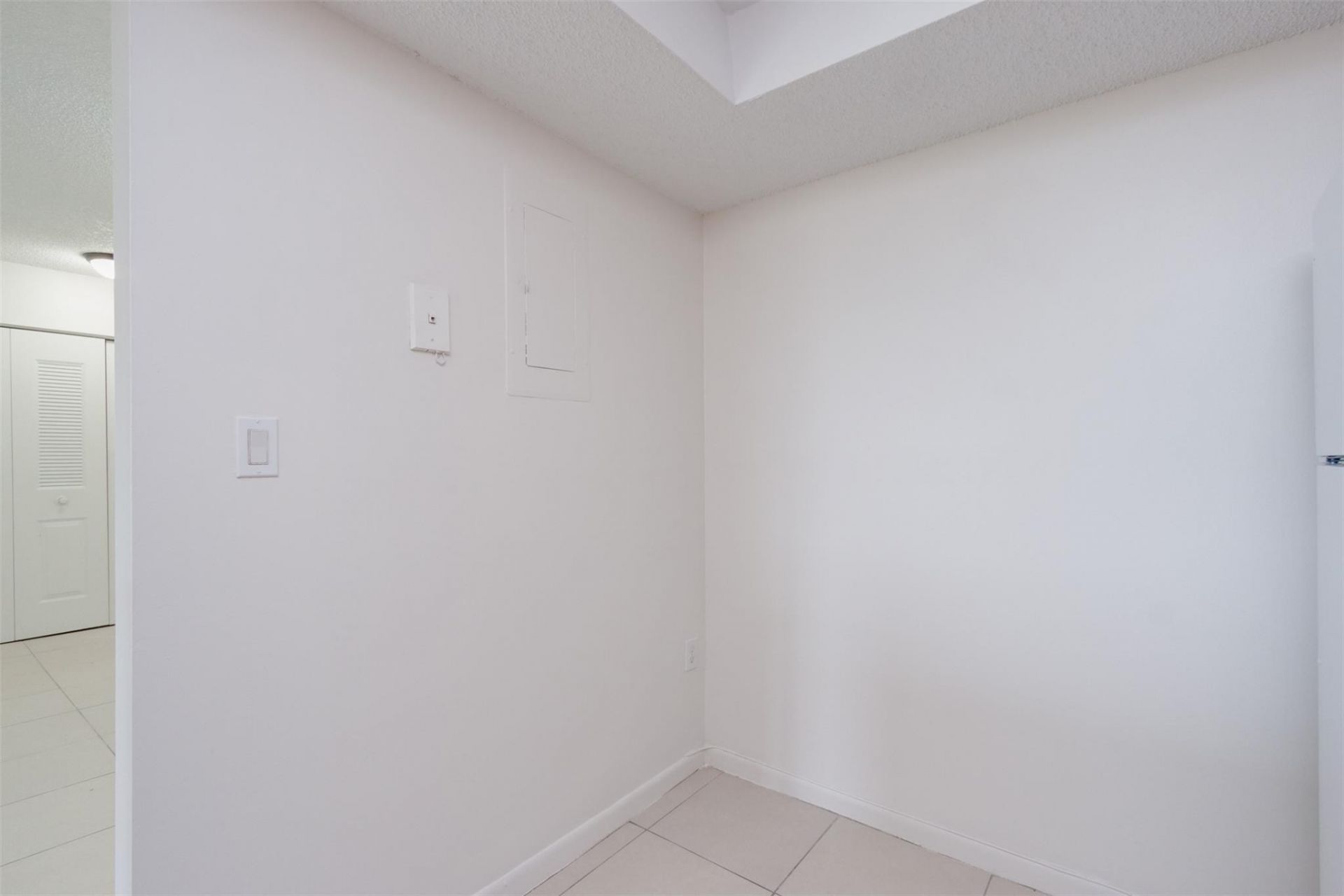 5550 NW 44th Street, Unit 506, Fort Lauderdale, FL 33319 Photo