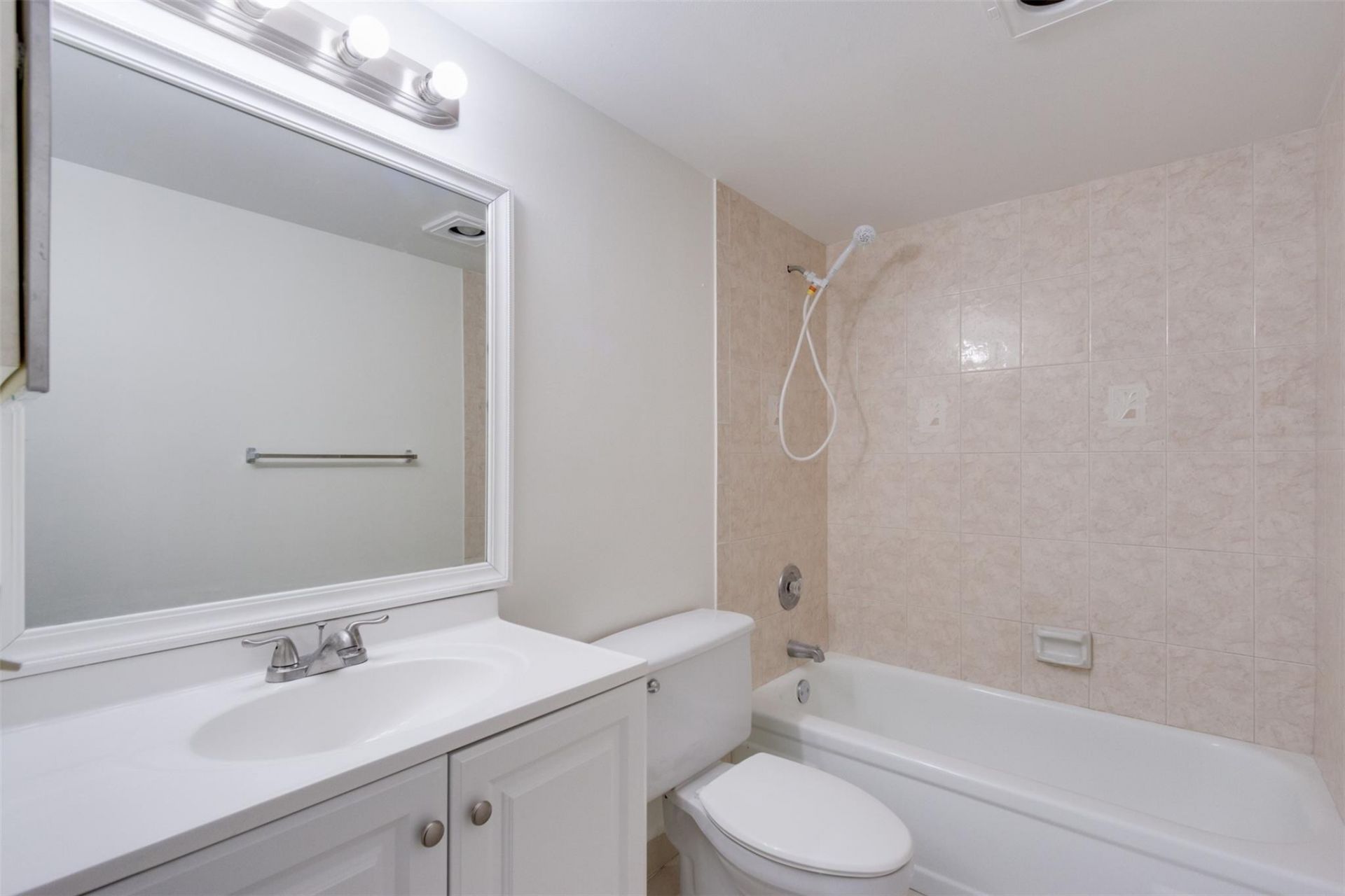 5550 NW 44th Street, Unit 506, Fort Lauderdale, FL 33319 Photo