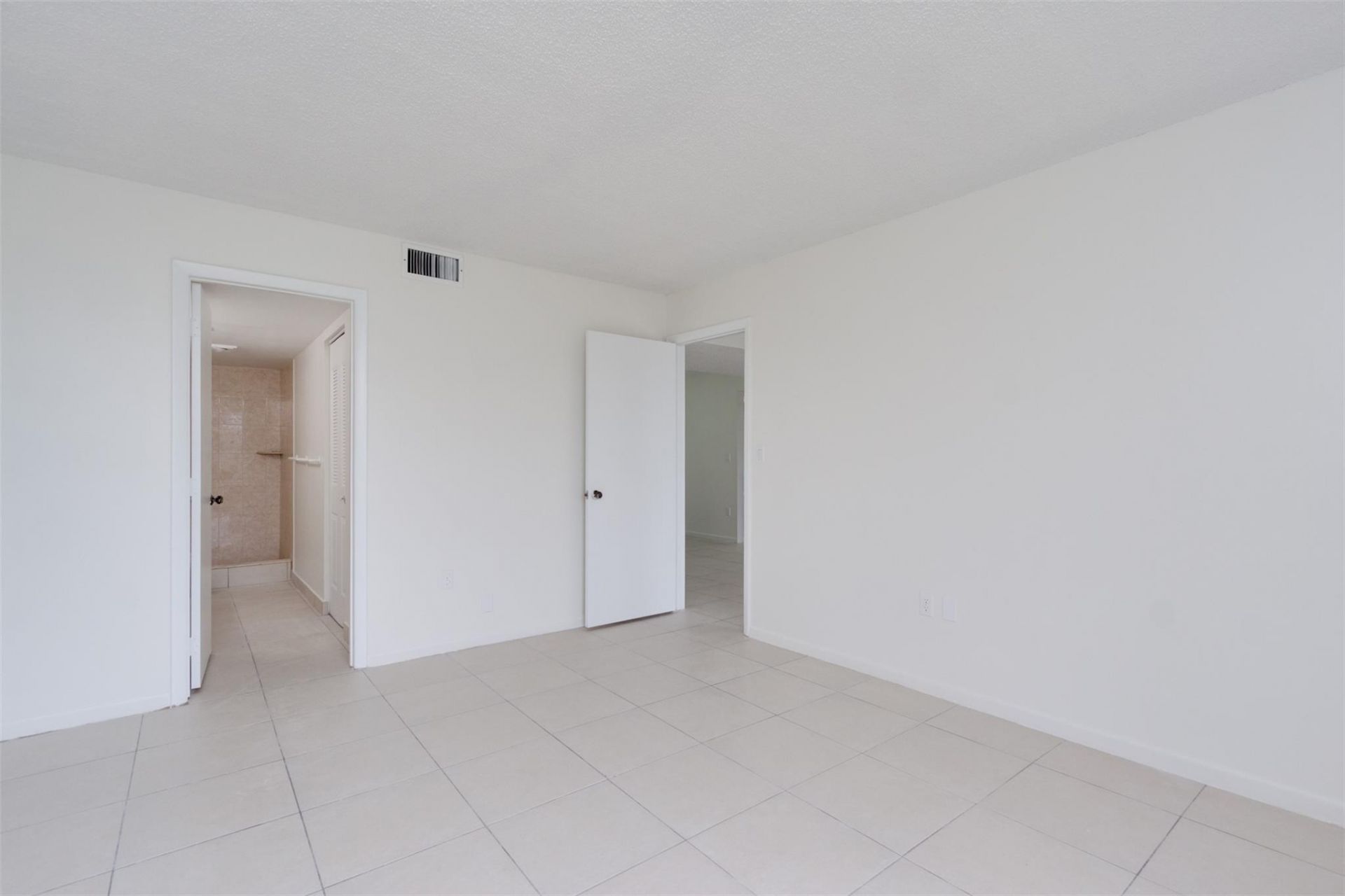 5550 NW 44th Street, Unit 506, Fort Lauderdale, FL 33319 Photo
