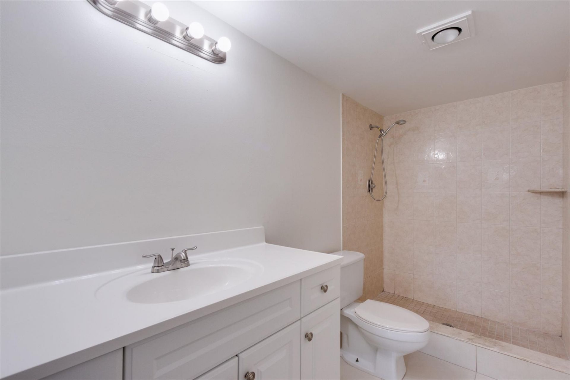 5550 NW 44th Street, Unit 506, Fort Lauderdale, FL 33319 Photo