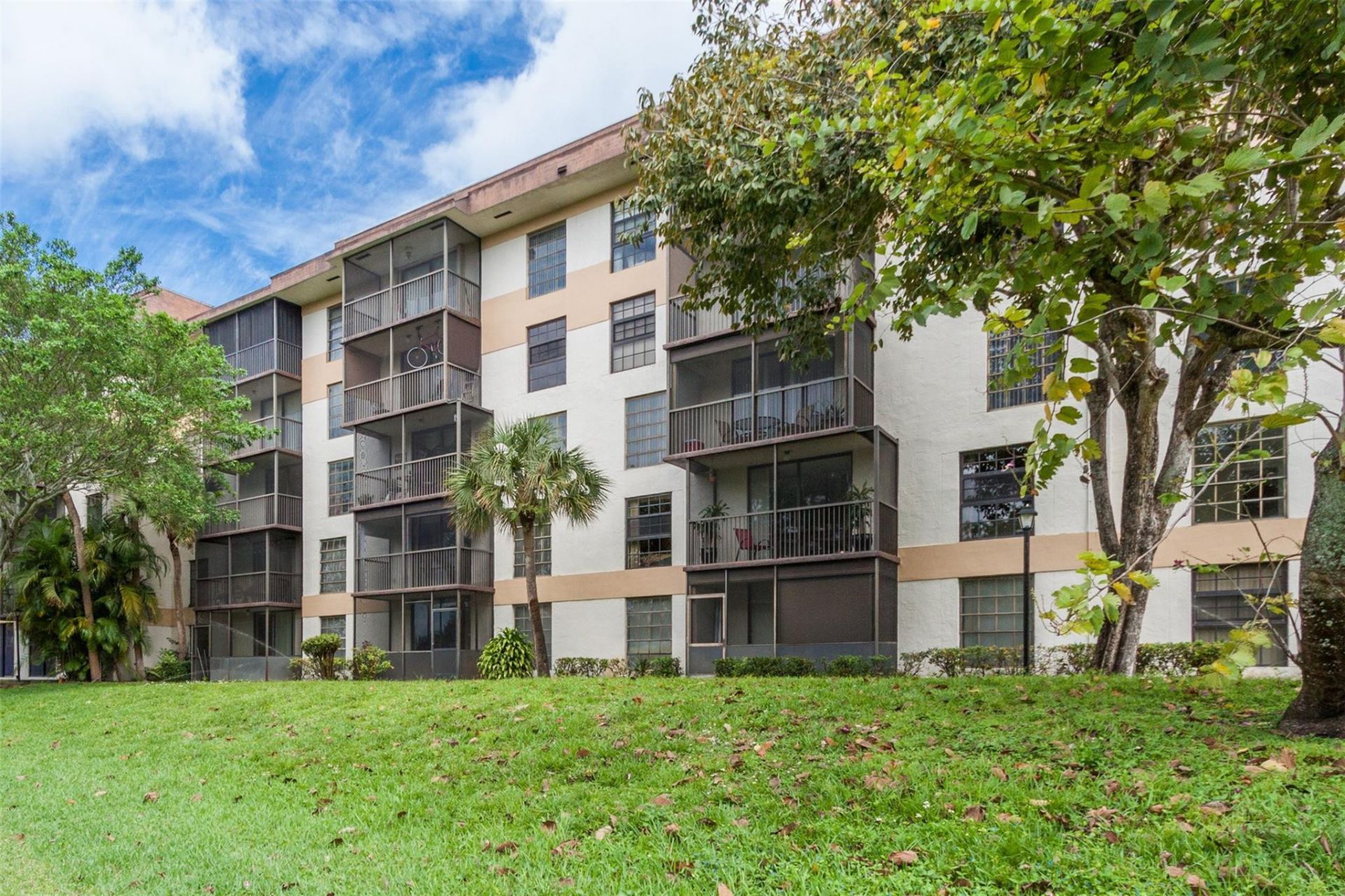 5550 NW 44th Street, Unit 506, Fort Lauderdale, FL 33319 Photo