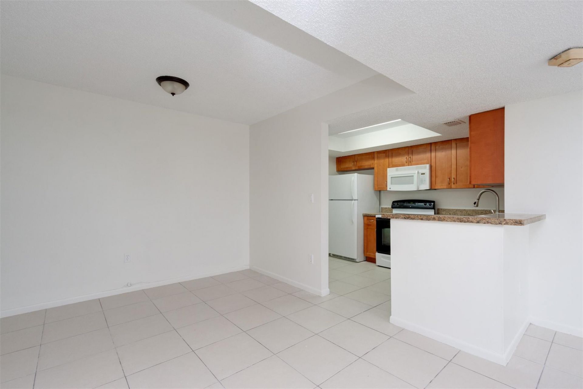 5550 NW 44th Street, Unit 506, Fort Lauderdale, FL 33319 Photo