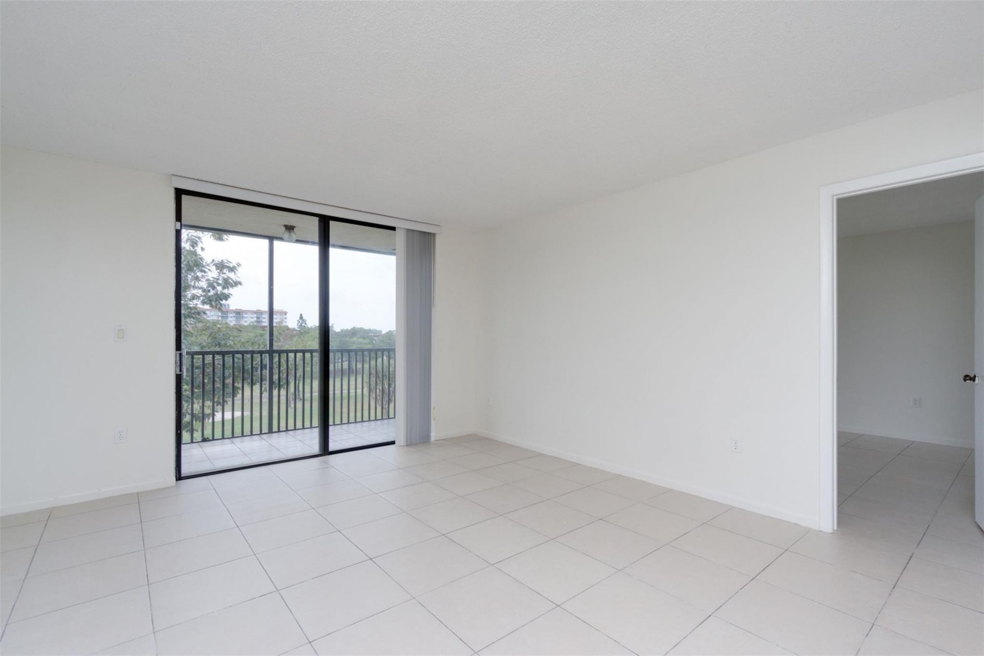 5550 NW 44th Street, Unit 506, Fort Lauderdale, FL 33319 Photo