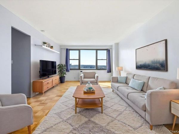 70-25 Yellowstone Boulevard, Unit 10Q, Forest Hills, NY 11375