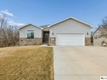 65 Vince Drive , Bennet, NE 68317