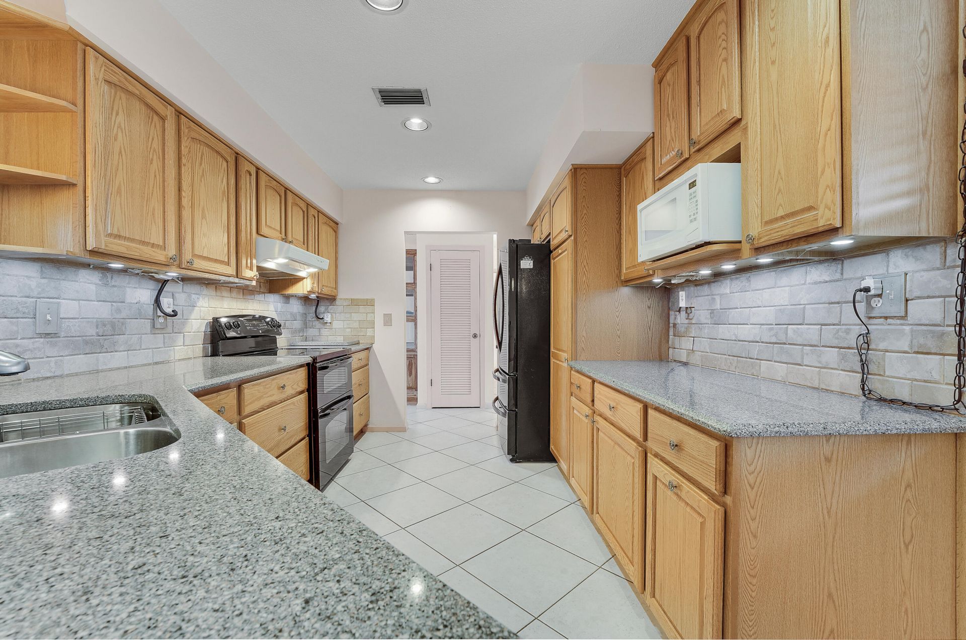 356 Sandpiper Avenue, Royal Palm Beach, FL 33411 Photo