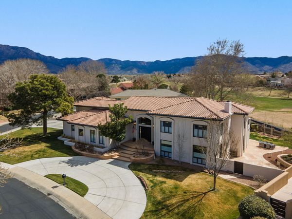 9915 Tanoan Drive NE, Albuquerque, NM 87111