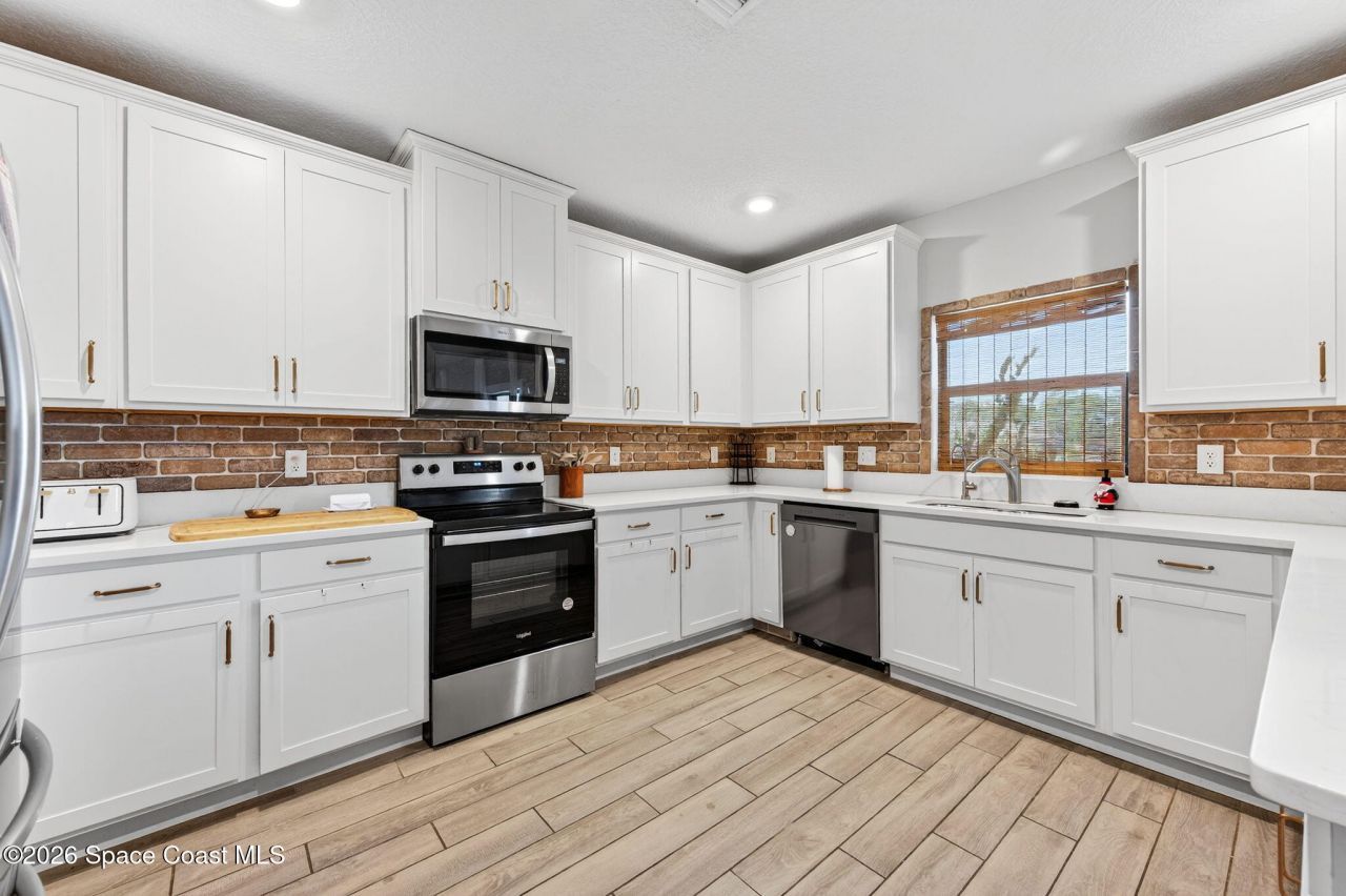 340 Wiregrass Avenue, West Melbourne, FL 32904 Photo