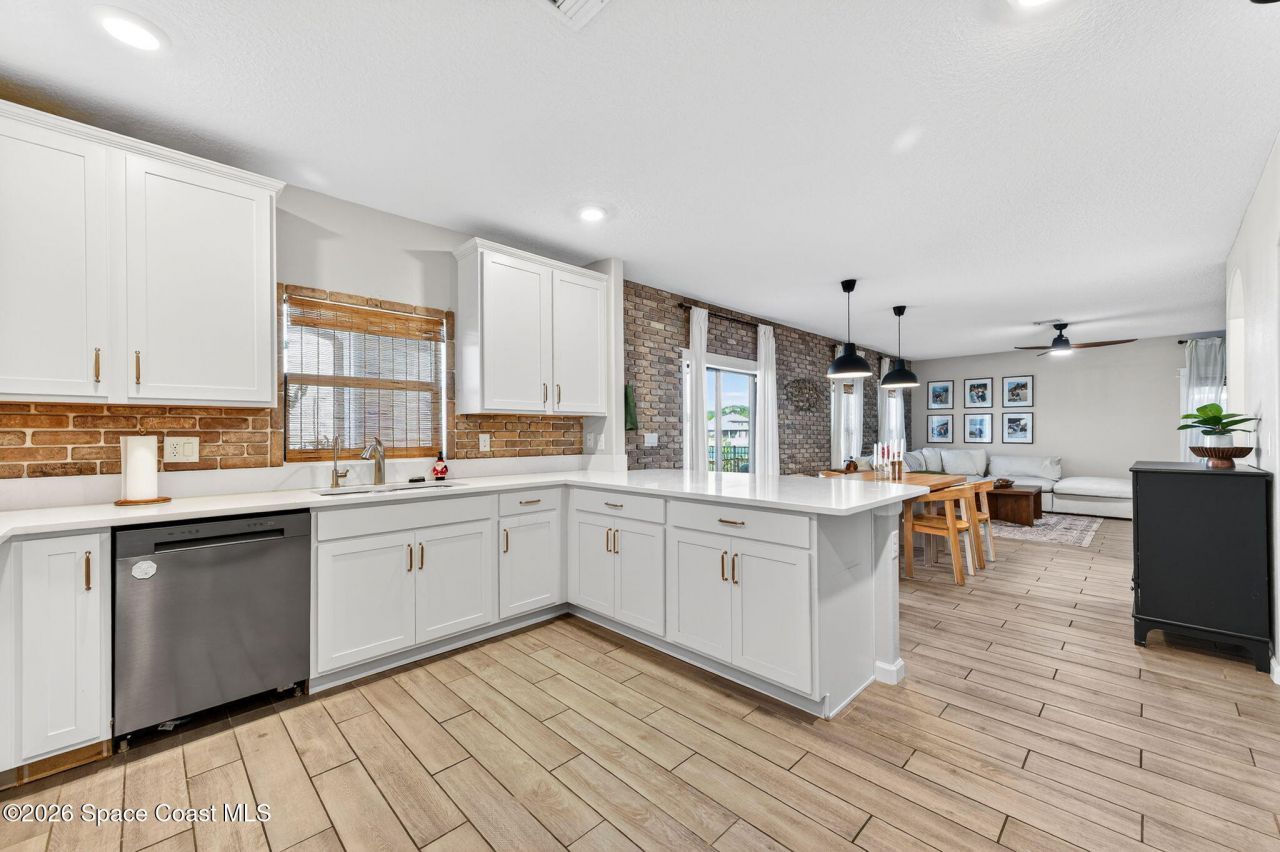 340 Wiregrass Avenue, West Melbourne, FL 32904 Photo