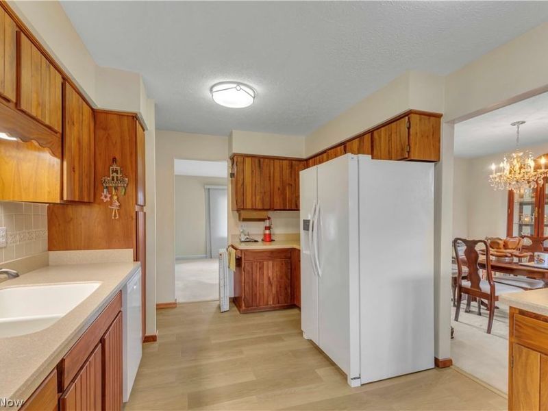 563 N Carpenter Road , Brunswick, OH 44212 Photo 10