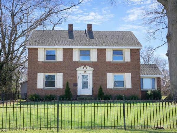 7 Coveland Drive , Avon Lake, OH 44012