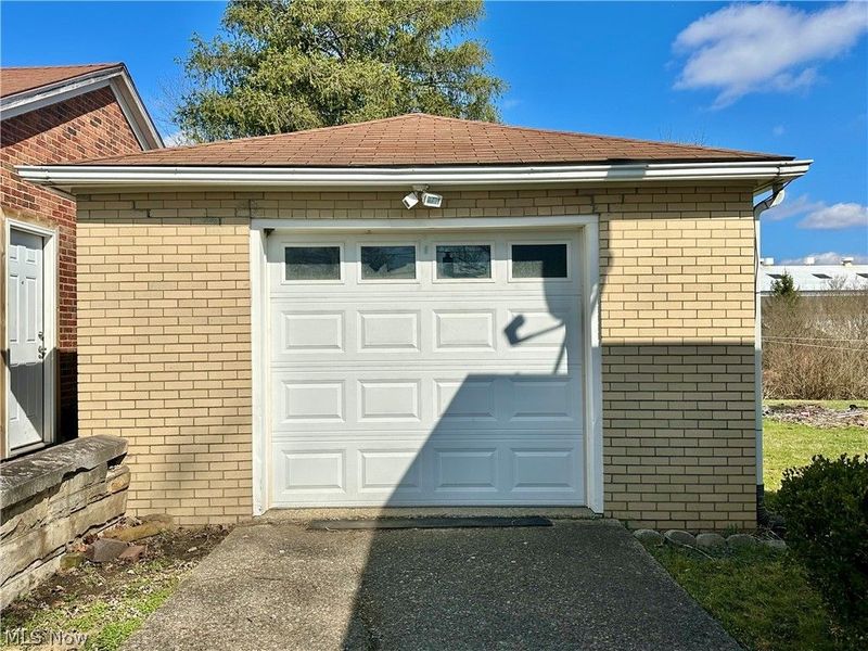 7839 Locust Street , Masury, OH 44438 Photo 18