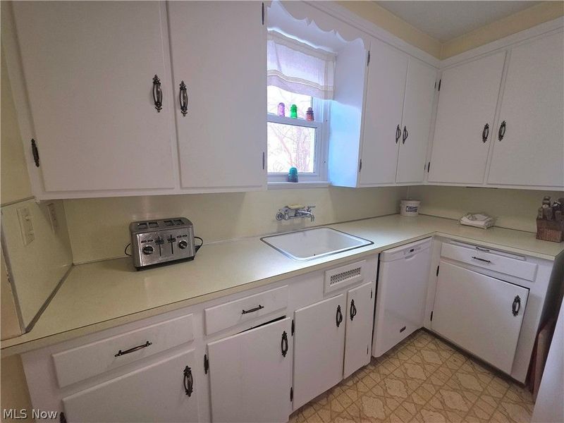 1124 Irene Road , Lyndhurst, OH 44124 Photo 15