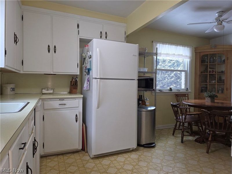 1124 Irene Road , Lyndhurst, OH 44124 Photo 3