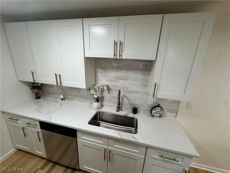 9620 Cove Drive, Unit A-1, North Royalton, OH 44133 Photo 4