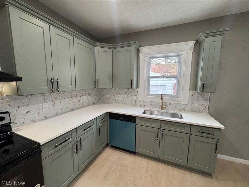 1368 Kenilworth Avenue , Lakewood, OH 44107 Photo 7