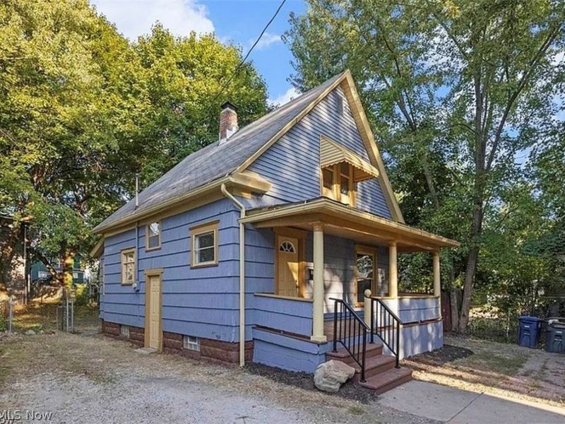 374 Gibbs Place , Akron, OH 44306 Photo 2