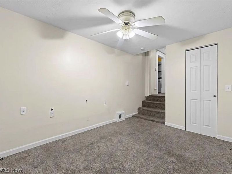 374 Gibbs Place , Akron, OH 44306 Photo 5