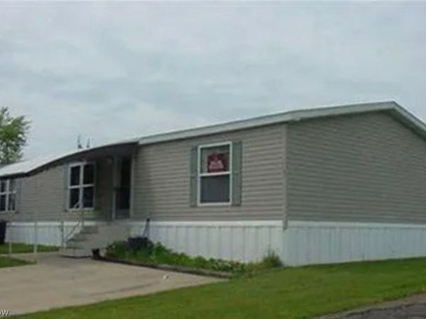 12860 Mayfield Road , Chardon, OH 44024