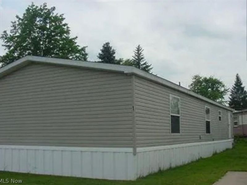 12860 Mayfield Road , Chardon, OH 44024 Photo 2